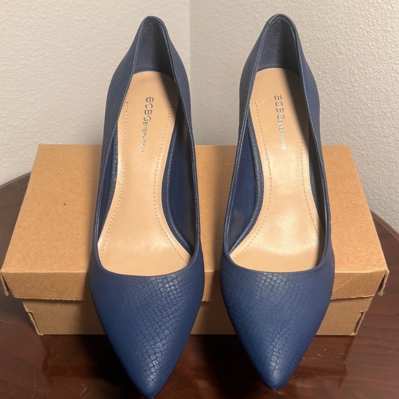 “NEW” BCBGeneration Sexy Heels - Picture 4 of 12